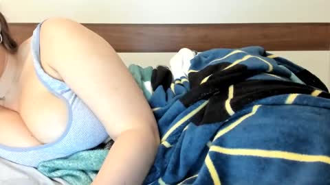 00ingrid00 online show from February 22, 2025, 3:23 am