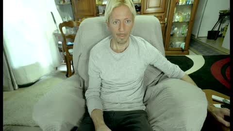 Snapshot of 00jeff31 chatting on February 7, 2025, 11:45 am jeff online show from February 7, 2025, 11:45 am