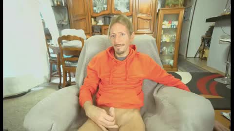Snapshot of 00jeff31 chatting on February 24, 2025, 9:43 am jeff online show from February 24, 2025, 9:43 am