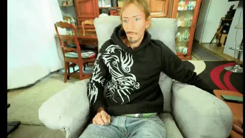 Snapshot of 00jeff31 chatting on March 9, 2025, 4:55 pm jeff online show from March 9, 2025, 4:55 pm