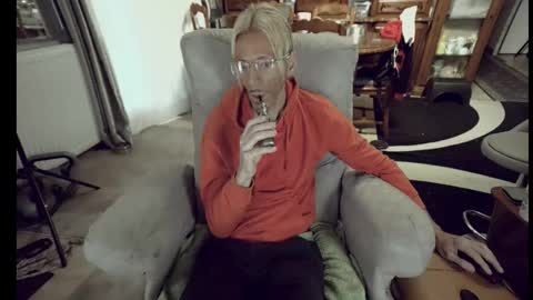 Snapshot of 00jeff31 chatting on October 21, 2025, 7:20 am jeff online show from October 21, 2025, 7:20 am