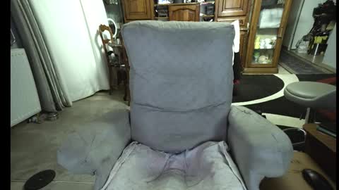 Snapshot of 00jeff31 chatting on December 4, 2025, 6:23 am jeff online show from December 4, 2025, 6:23 am