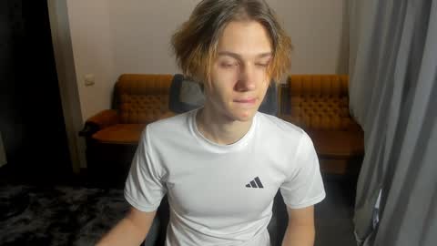 Snapshot of 0verlandd chatting on December 30, 2024, 7:59 am Adam online show from December 30, 2024, 7:59 am