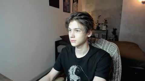 Snapshot of 0verlandd chatting on December 5, 2025, 11:19 am Adam online show from December 5, 2025, 11:19 am