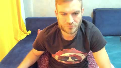 Snapshot of 10in_deluxe chatting on February 26, 2025, 6:47 am 10in_deluxe online show from February 26, 2025, 6:47 am