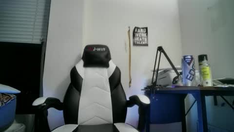 Snapshot of 11inchtattedtrinibad chatting on November 9, 2025, 6:23 am 11inchtattedtrinibad online show from November 9, 2025, 6:23 am