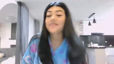 Snapshot of 1bonnie chatting on October 7, 2025, 1:58 am Hello soy bonnie online show from October 7, 2025, 1:58 am