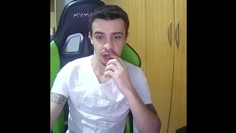 1good_vibes1 online show from December 1, 2025, 2:27 am