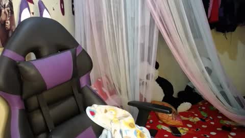 1kandylove online show from November 25, 2025, 8:36 am