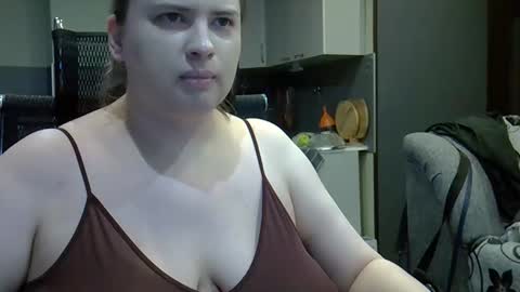 1LINDSEY1 online show from September 16, 2025, 3:57 pm