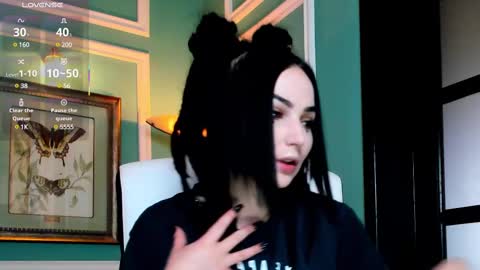 Moona  online show from February 26, 2025, 12:03 pm