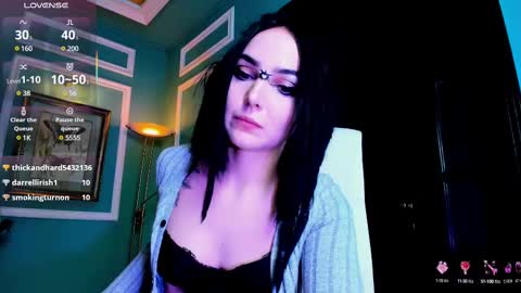 Moona  online show from March 4, 2025, 6:39 pm