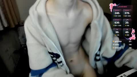 Milos online show from November 18, 2025, 8:24 pm