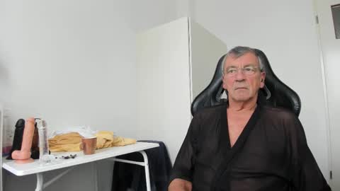 Henk online show from October 21, 2025, 12:50 pm