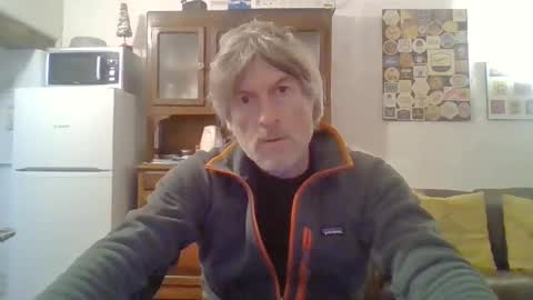 22esserre online show from January 10, 2025, 3:27 pm