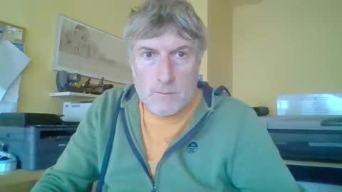 22esserre online show from September 23, 2025, 2:53 pm