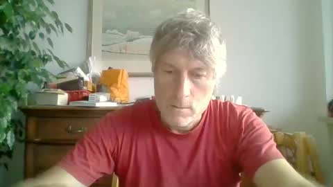 22esserre online show from October 4, 2025, 4:16 pm