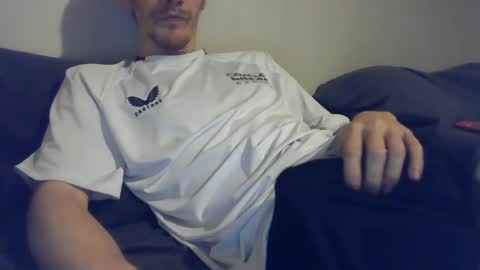 Snapshot of 2big2hype chatting on December 8, 2024, 8:15 pm cheif online show from December 8, 2024, 8:15 pm