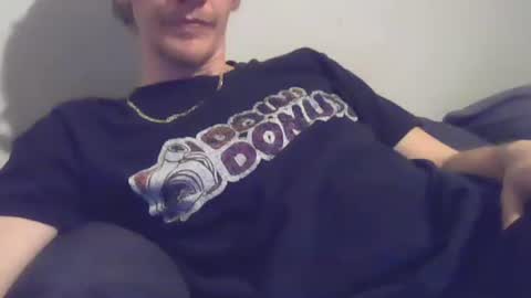 Snapshot of 2big2hype chatting on January 21, 2025, 1:50 am cheif online show from January 21, 2025, 1:50 am