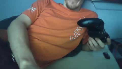 Snapshot of 2big2hype chatting on September 21, 2025, 3:57 pm cheif online show from September 21, 2025, 3:57 pm