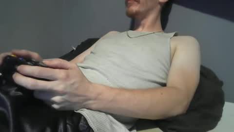 Snapshot of 2big2hype chatting on September 22, 2025, 11:29 pm cheif online show from September 22, 2025, 11:29 pm