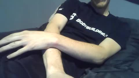 Snapshot of 2big2hype chatting on November 6, 2025, 2:01 am cheif online show from November 6, 2025, 2:01 am