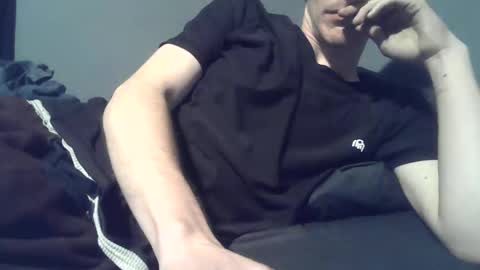 Snapshot of 2big2hype chatting on December 4, 2025, 2:21 am cheif online show from December 4, 2025, 2:21 am