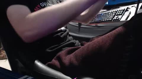 Snapshot of 2big2hype chatting on December 5, 2025, 1:25 am cheif online show from December 5, 2025, 1:25 am