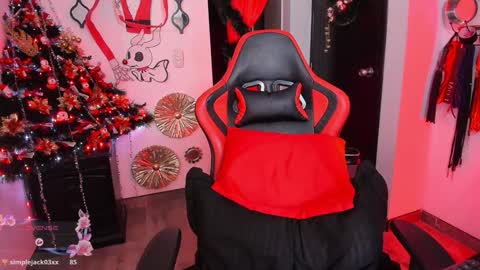 Snapshot of 2diamond_eyes chatting on December 2, 2024, 9:02 am Arianna online show from December 2, 2024, 9:02 am