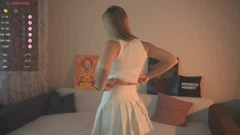 Elley  online show from March 7, 2025, 8:56 am