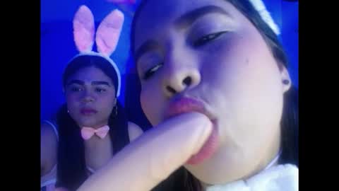 2moons_full_of_love online show from November 11, 2025, 12:54 am