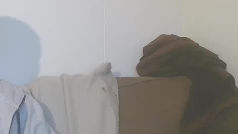 2small4you83 online show from February 11, 2025, 4:01 am