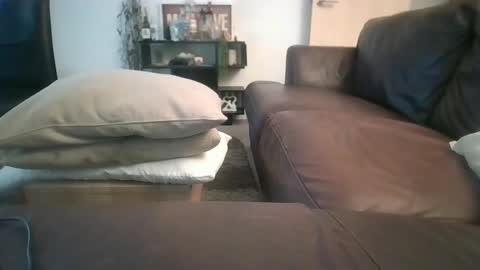 Snapshot of 33uk3 chatting on March 3, 2025, 8:38 am 33UK online show from March 3, 2025, 8:38 am