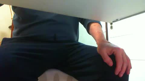 3funlover online show from December 4, 2024, 5:11 pm