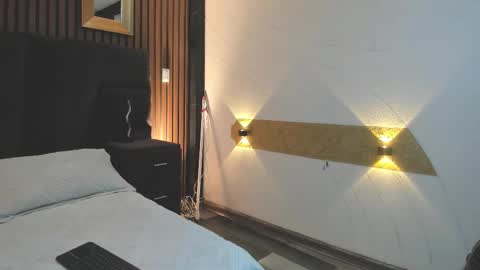 3X NAXAA online show from November 11, 2025, 12:27 pm