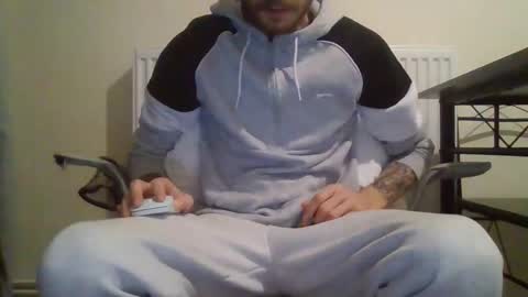 420feetloverr420 online show from November 1, 2025, 1:29 am