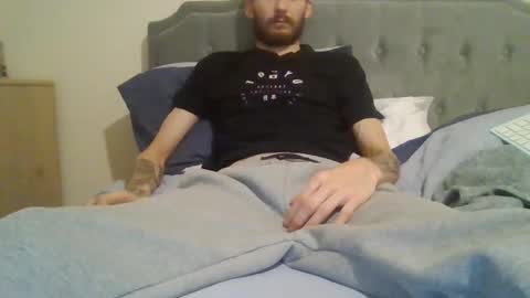 420feetloverr420 online show from November 7, 2025, 12:27 pm