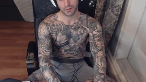 Snapshot of 420randomguy chatting on December 6, 2024, 11:25 pm Anomander Rake online show from December 6, 2024, 11:25 pm