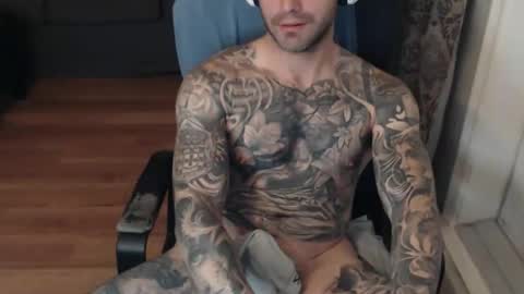 Snapshot of 420randomguy chatting on October 17, 2025, 1:31 am Anomander Rake online show from October 17, 2025, 1:31 am