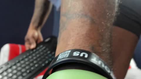 Snapshot of 5hbk chatting on December 8, 2024, 3:21 am Tettaz GetitJusy4ya online show from December 8, 2024, 3:21 am