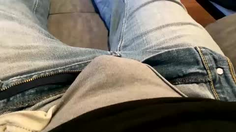 Snapshot of 6inchboytoy chatting on January 21, 2025, 12:18 pm 6inchboytoy online show from January 21, 2025, 12:18 pm