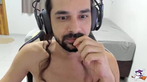 Snapshot of 7_high chatting on November 5, 2025, 1:05 am high online show from November 5, 2025, 1:05 am