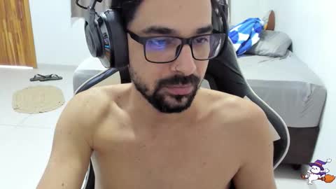 Snapshot of 7_high chatting on November 6, 2025, 2:18 pm high online show from November 6, 2025, 2:18 pm