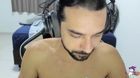 Snapshot of 7_high chatting on November 8, 2025, 2:50 pm high online show from November 8, 2025, 2:50 pm