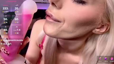 Snapshot of 7loren_wood7 chatting on December 20, 2024, 2:49 pm Loren Wood online show from December 20, 2024, 2:49 pm