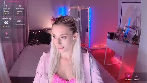 Snapshot of 7loren_wood7 chatting on September 11, 2025, 3:01 pm Loren Wood online show from September 11, 2025, 3:01 pm