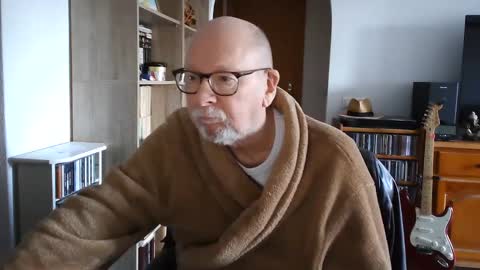 Snapshot of 7thsojourn chatting on February 9, 2025, 9:16 am Papi online show from February 9, 2025, 9:16 am