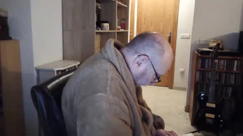 Snapshot of 7thsojourn chatting on March 5, 2025, 7:06 pm Papi online show from March 5, 2025, 7:06 pm