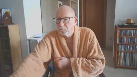 Snapshot of 7thsojourn chatting on November 1, 2025, 8:05 am Papi online show from November 1, 2025, 8:05 am