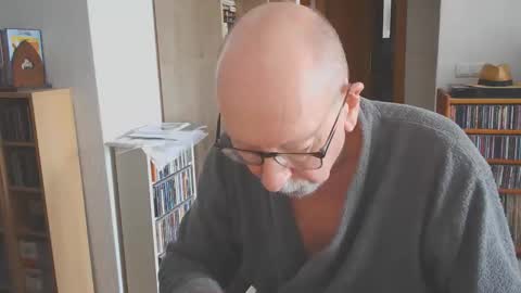 Snapshot of 7thsojourn chatting on November 3, 2025, 9:10 am Papi online show from November 3, 2025, 9:10 am